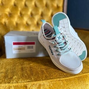 Hurley White and Teal Casual Shoes